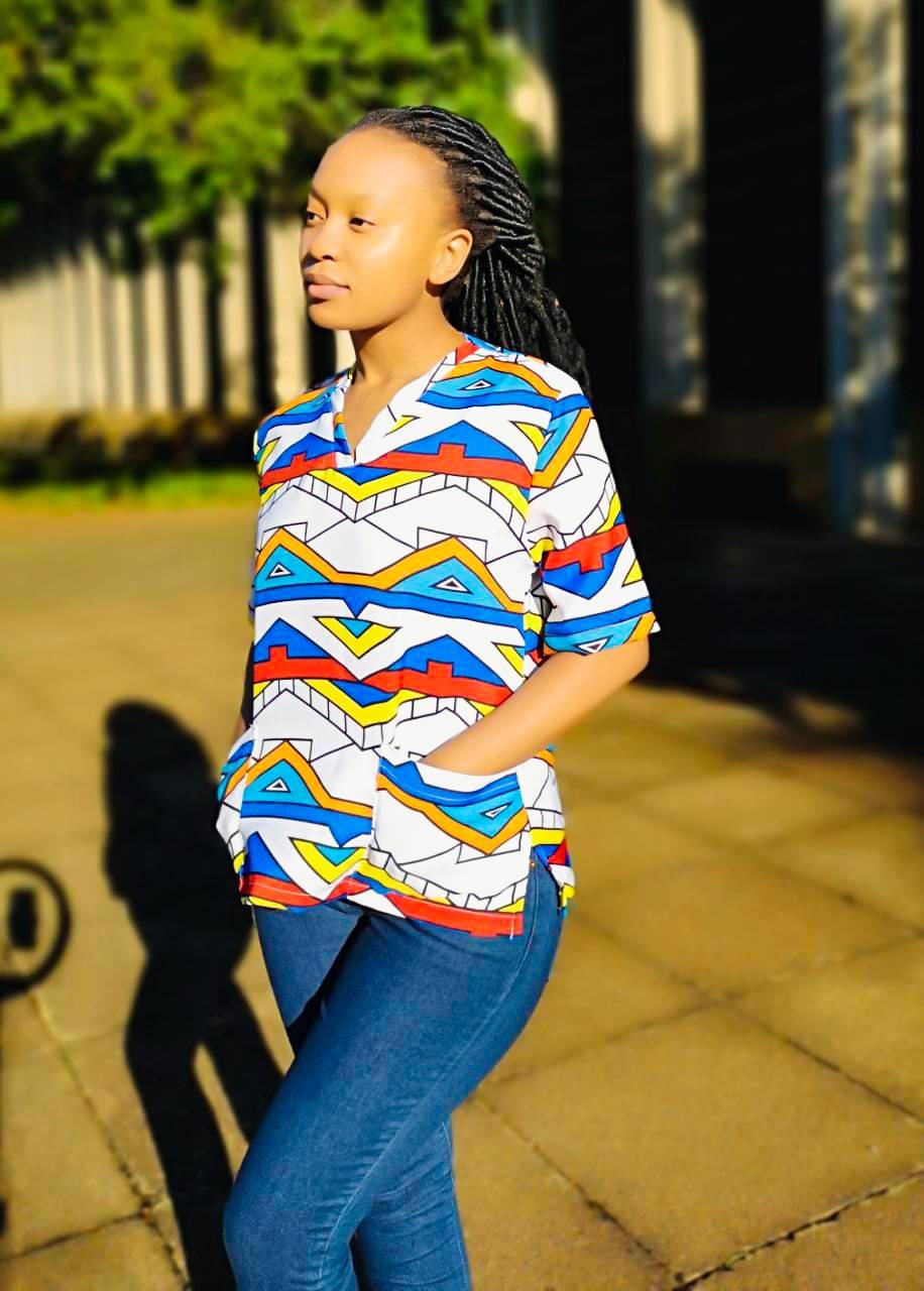 Geometric™Printed Scrubs tops