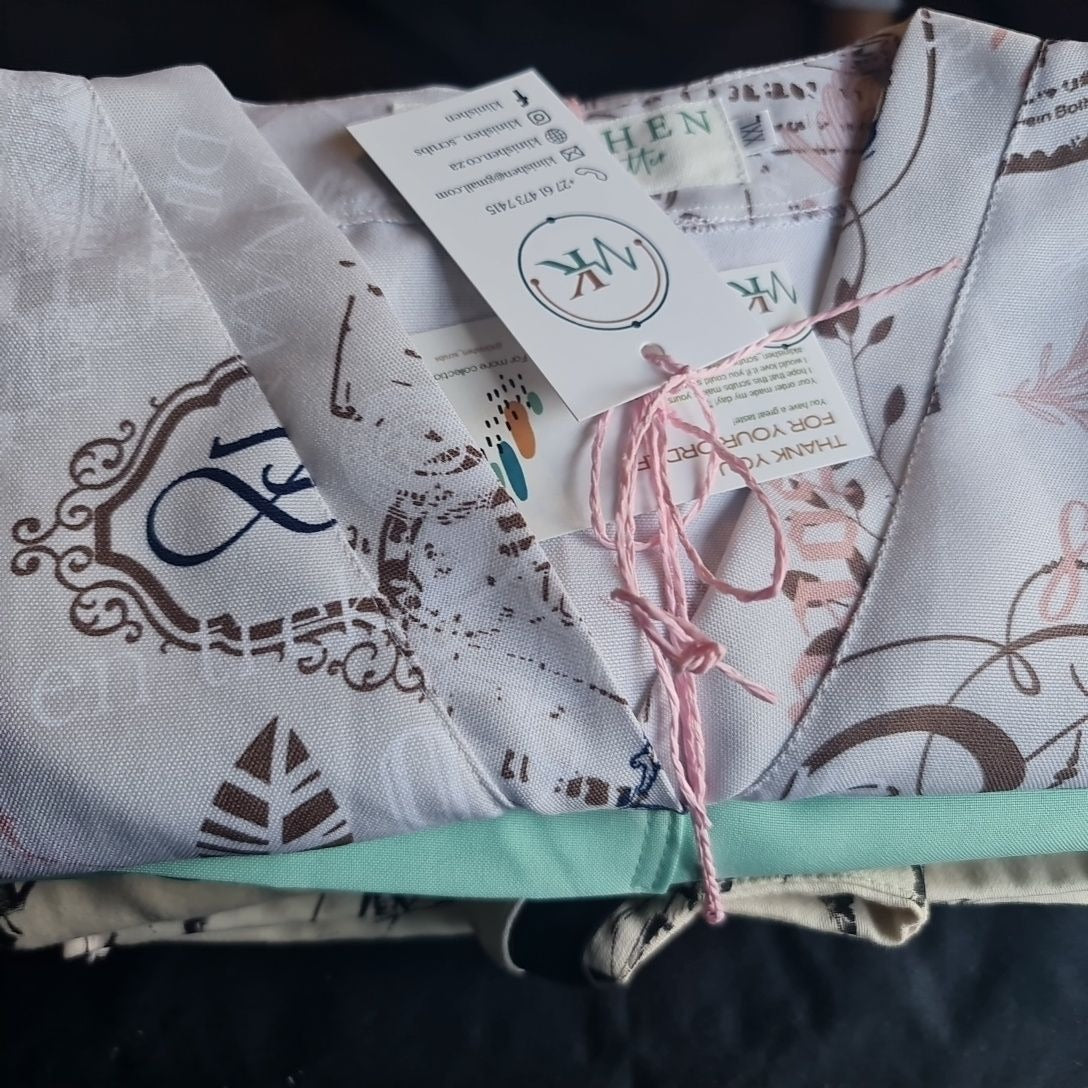 PROTEA ™ Printed Scrub top